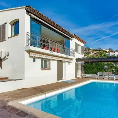 195m² Vue Parking * Saint-Raphaël