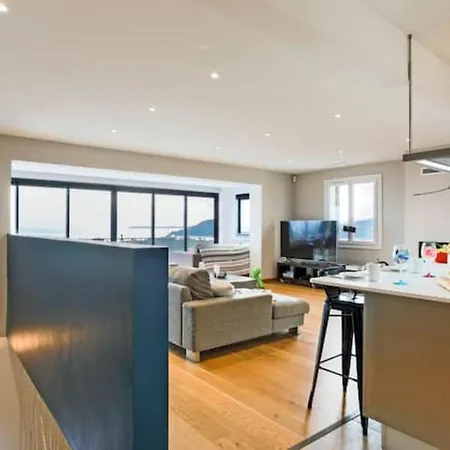 195m² Vue Parking Saint-Raphaël